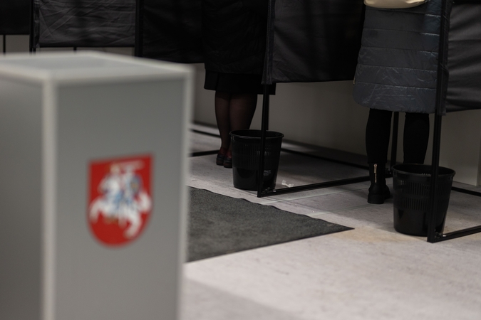 Seimo teisininkai pakomentavo siūlymą Rusijos ir Baltarusijos piliečiams riboti teisę balsuoti