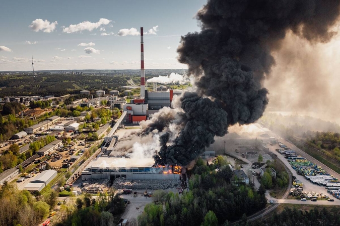 Po didžiulių gaisrų – tarnybų patikrinimai