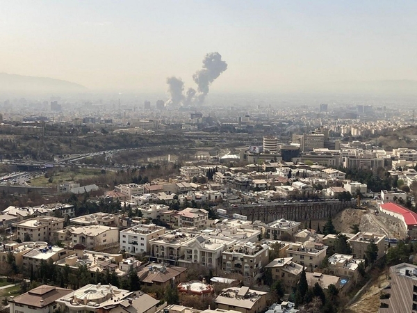 JAV ir Izraelis pradėjo puolimą prieš Iraną, Teheranas atsakė smūgiais visame regione