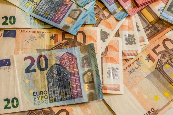 Verslininkų porai už sukčiavimą reikės atlyginti 434 tūkst. eurų žalą