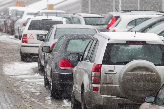 Atsakė, ar reikia plauti automobilį per šalčius