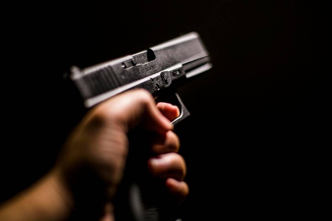 Pareigūnai laiku sutramdė agresyvų vyrą: viskas galėjo baigtis tragedija
