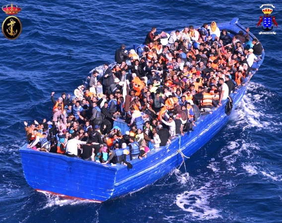 Prie Graikijos salos apvirtus migrantų valčiai žuvo mažiausiai trys žmonės