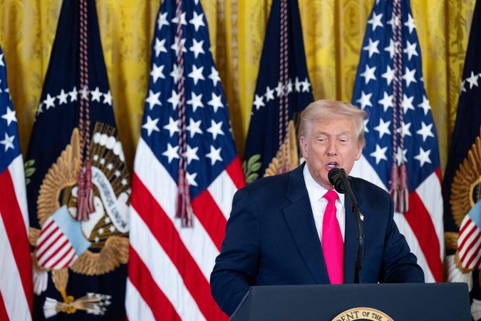 Trumpas 2019 m. skundėsi policijai dėl Epsteino