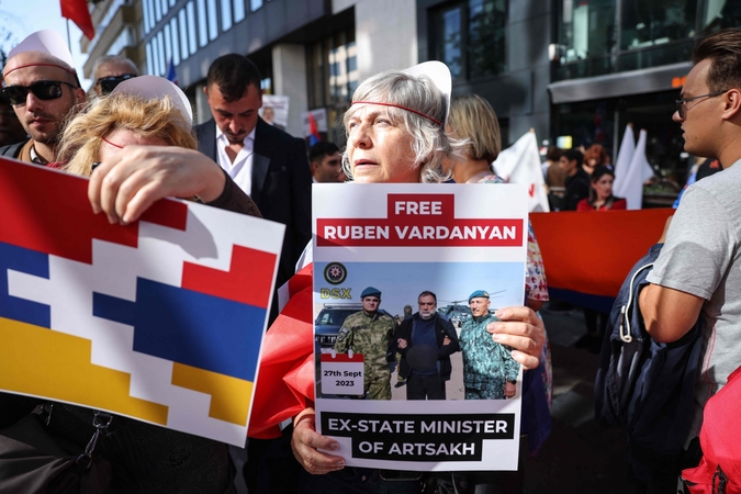 Azerbaidžanas buvusiam Kalnų Karabacho lyderiui skyrė 20 metų kalėjimo už karo nusikaltimus