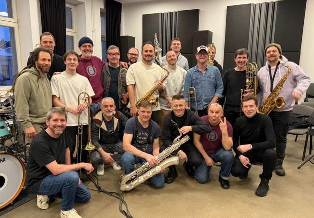 Energingieji prancūzai „Electro Deluxe“ atvyko į Mažąjį Paryžių – Kauną