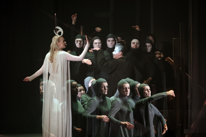 Panevėžio muzikinis teatras į Klaipėdą atvyksta su opera-poema „Strazdas – žalias paukštis“