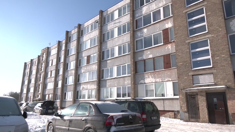 Gyventojai skundžiasi ekstremaliomis sąlygomis: dalis liko be šildymo ir vandens