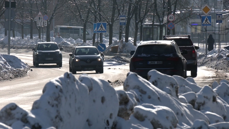 Speigas nutraukė laidus ir nusinešė gyvybes: tūkstančiai liko be elektros