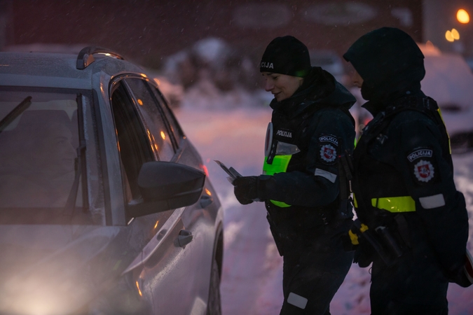 Klaipėdos policijos pareigūnai įsitraukė į svarbią akciją „Meilė veža saugiai“
