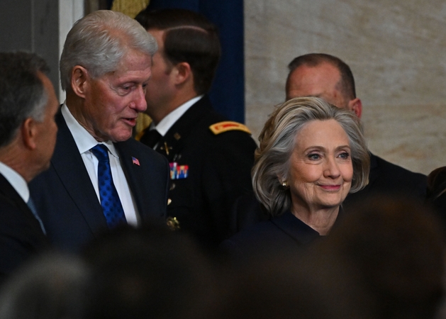 Epsteino skandalas: Clintonai sutiko liudyti Kongrese