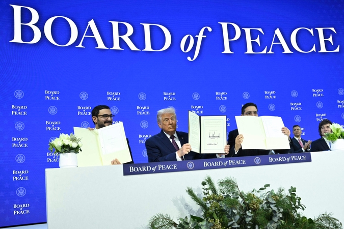 ES dalyvaus Donaldo Trumpo Taikos tarybos posėdyje, bet nebus narė