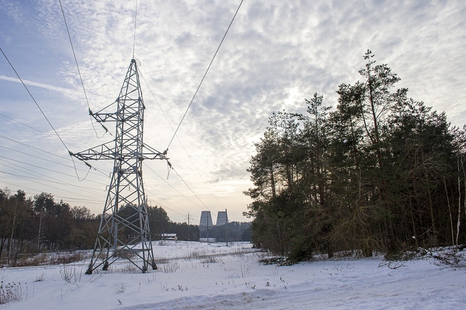 Dėl nutrūkusių laidų 1,3 tūkst. vartotojų vis dar likę be elektros