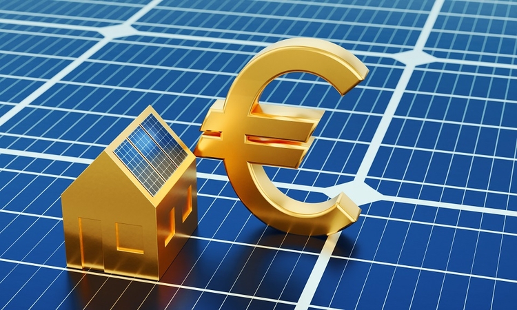 Saulės ir vėjo elektros gamintojams – lengvatinės paskolos: nuo kada galima teikti paraiškas?