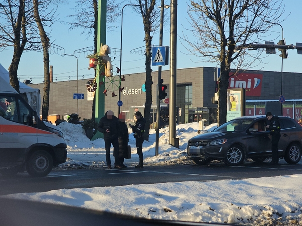 Judriame prospekte – skaudi nelaimė: prireikė ir policijos, ir medikų