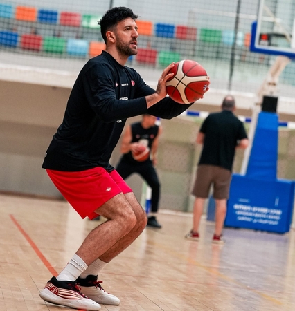 Pažįstamas: „Hapoel“ legionierius V. Micičius, praleidęs pirmą mačą su „Žalgiriu“, kaupė jėgas antram mūšiui.