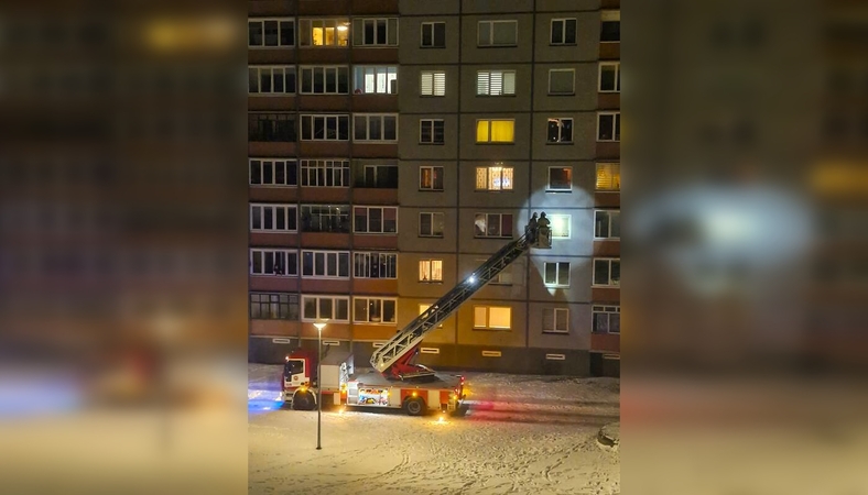 Priežastys: šaltuoju metų laiku gaisrus namuose sukelia netvarkingi šildymo prietaisai. Savaitgalį ugniagesiai skubėjo į Sulupės gatvę. Įtarta, kad čia atsitiko nelaimė.