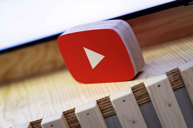 „YouTube“ teigia, kad techniškai ji nėra socialinis tinklas