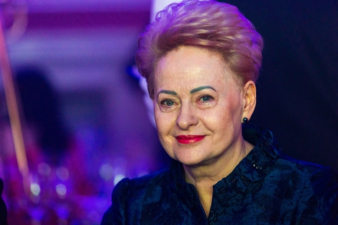 Glaustai: ketvirtųjų karo Ukrainoje metinių minėjimas ir Masiulio knygos ištraukos apie Grybauskaitę