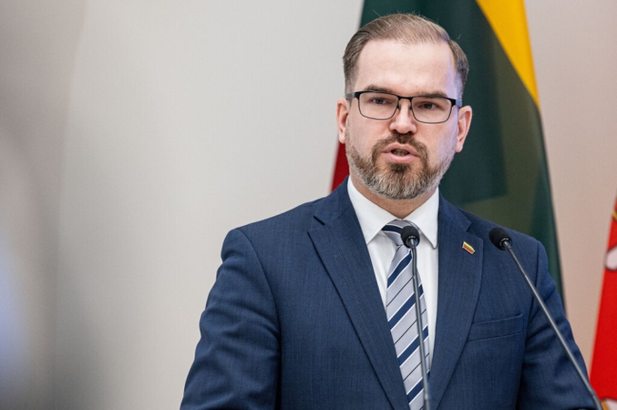 Robertas Kaunas ragina nedelsiant galutinai nuspręsti dėl 90 mlrd. eurų ES paskolos Ukrainai