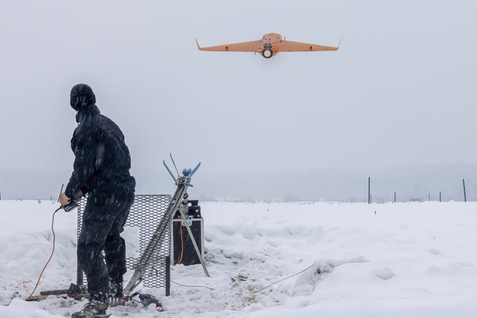 Pabradės poligone testuotos kovos priemonės prieš dronus ir balionus