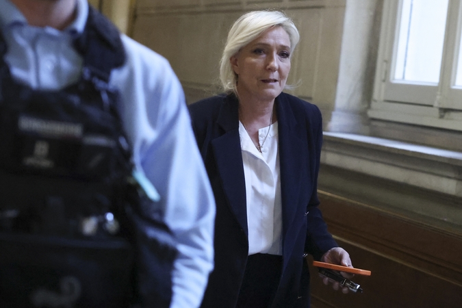 Prancūzijos teismas sprendimą dėl Marine Le Pen skundo dėl turto pasisavinimo priims liepą