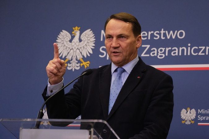 Sikorskis: Vokietija ir Prancūzija per mažos Europai valdyti