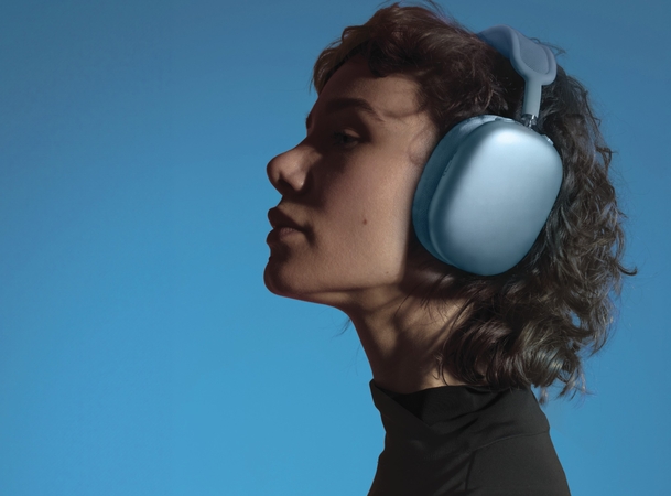 MEGA stiliaus ikonoms – „Apple AirPods Max“ kasdien