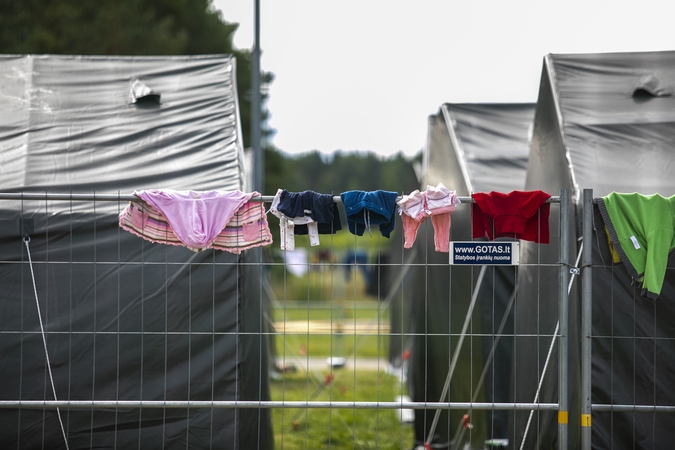Teismas atmetė 77 neteisėtų migrantų skundą