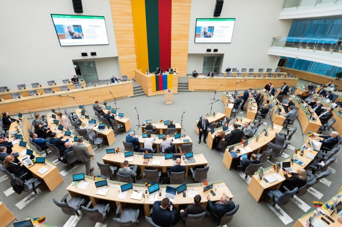 Grupė parlamentarų siūlo uždrausti NSGK priklausyti buvusių KGB darbuotojų giminėms