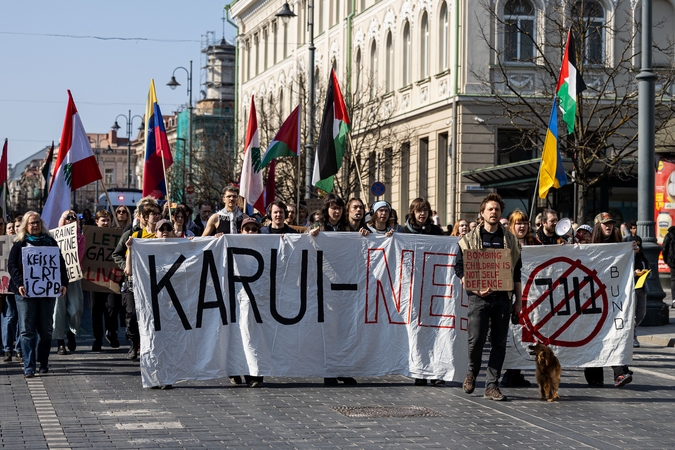 Eitynės prieš Izraelio ir JAV veiksmus Artimuosiuose Rytuose