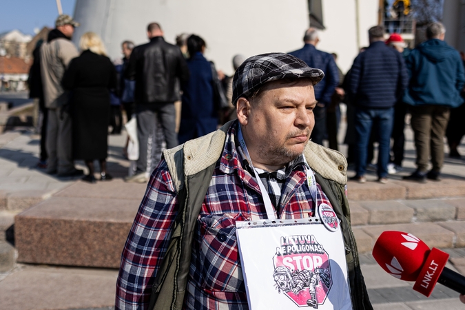 Sąjūdžio „Už Lietuvos miškus“ mitingas prieš Kapčiamiesčio poligoną