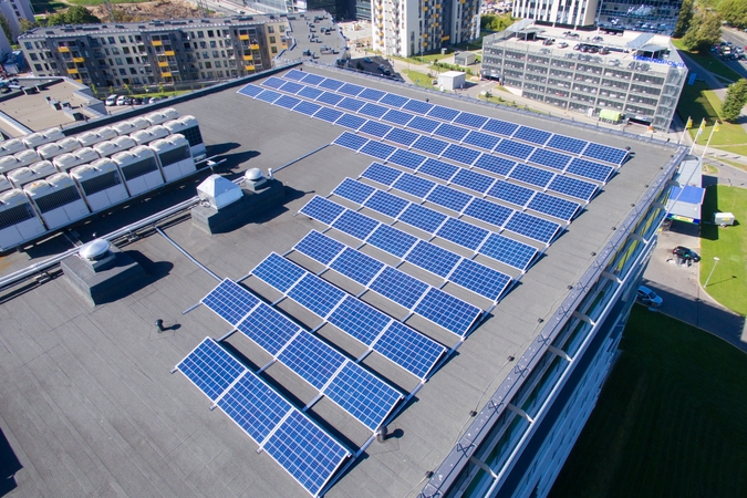 „Litgrid“ prie tinklo prijungė 50 MW saulės elektrinių parką Šalčininkų rajone