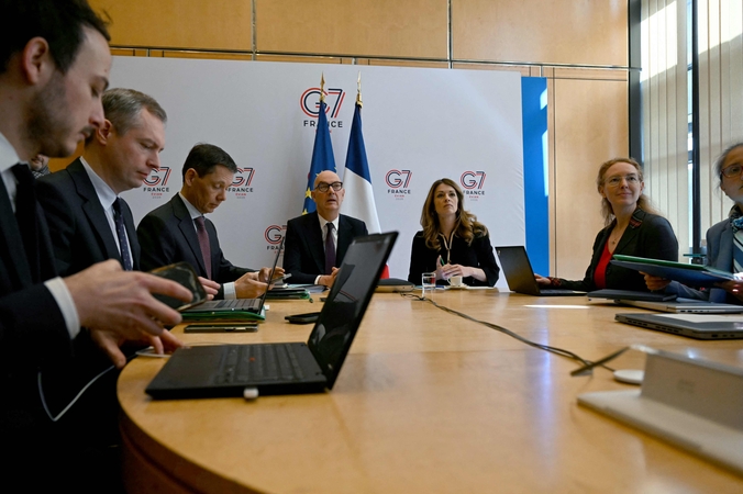 G7 ministrai žada imtis būtinų priemonių siekiant užtikrinti energijos rinkos stabilumą