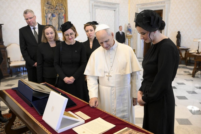 Etikos sargai pradėjo tyrimą dėl premjerės kelionių į Italiją ir Vatikaną 