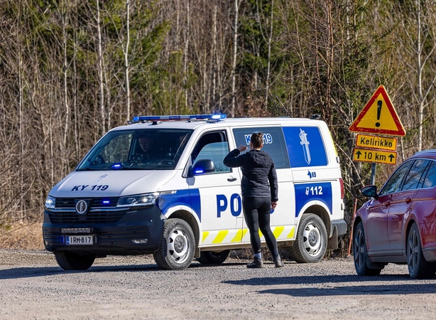 Suomijoje nukrito du dronai: įtaria rimtą oro erdvės pažeidimą