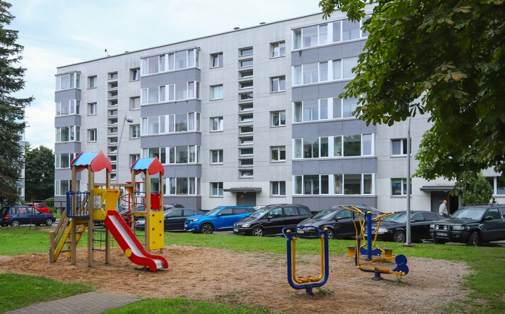 Šilumos kainų šuolis: išryškėjo didžiuliai skirtumai tarp renovuotų ir nerenovuotų namų