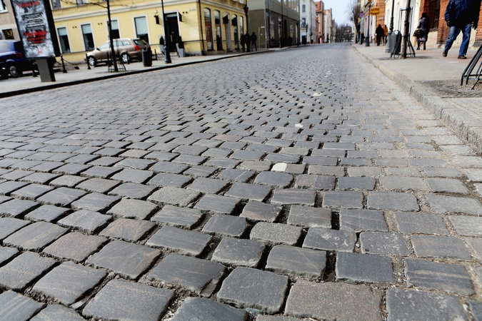 Terminas: grindinio remonto darbai Tiltų gatvėje startuos šiandien ir veikiausiai baigsis gegužę.