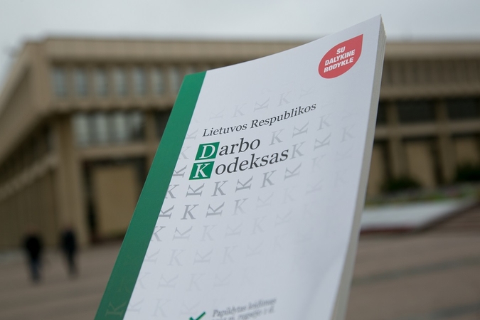 Seimas po pateikimo pritarė Darbo kodekso pokyčiams: kas keisis