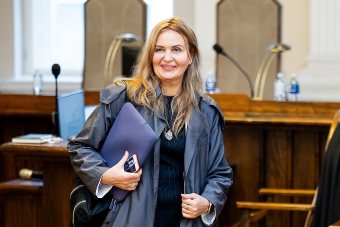 „Vijūnėlės dvaro“ byloje kalėti nuteista verslininkė Sakalauskienė prašo nesiųsti jos į kalėjimą