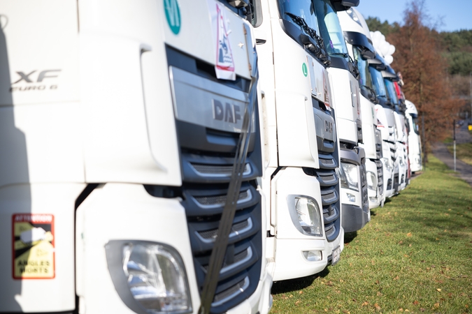 Lukašenka prakalbo apie Baltarusijoje įstrigusių Lietuvos vilkikų likimą