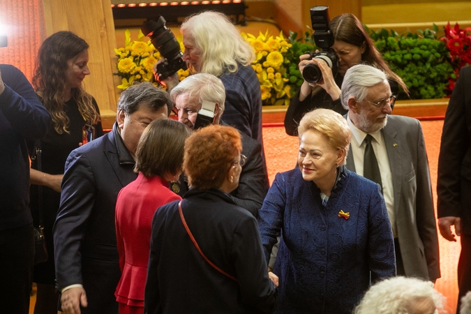 Grybauskaitė: pasidžiaukime, ką turime, o pasibarsime ryt