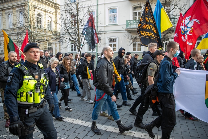 Sostinėje įvyko nevienareikšmiškai vertinamos kasmetinės tautininkų eitynės