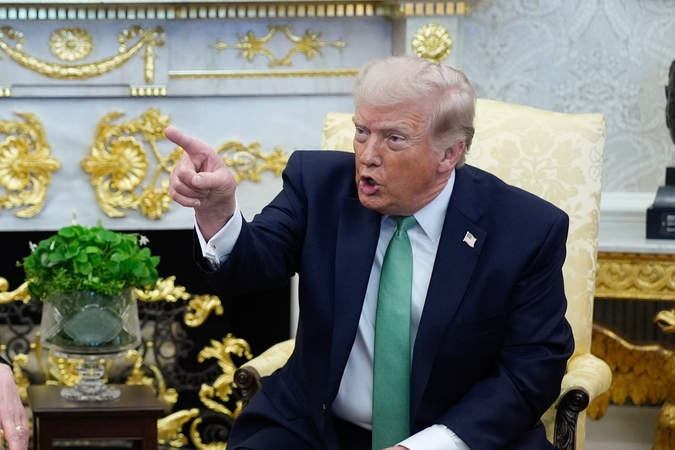 Trumpo negąsdina Irano grasinimai dėl antrojo Vietnamo