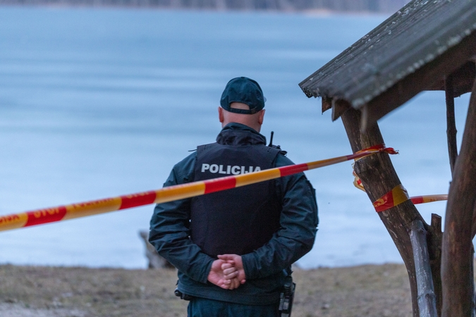 Papasakojo, kas daroma vietoje, kur nukrito dronas