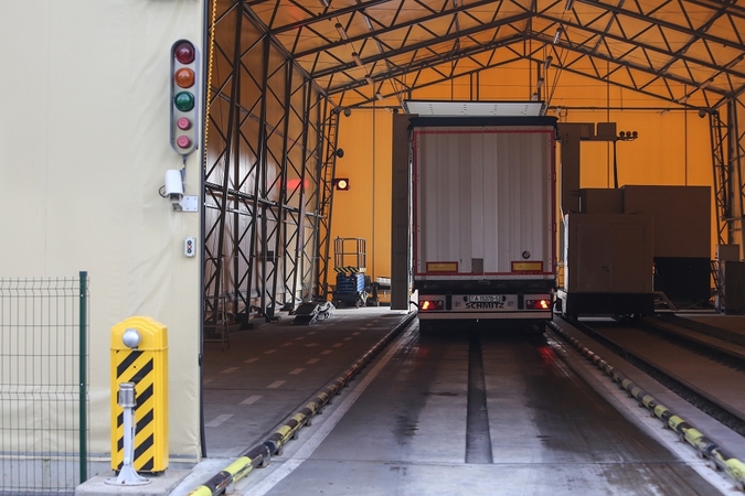 Premjerės atstovas dėl grįžtančių iš Baltarusijos vilkikų: matome progresą