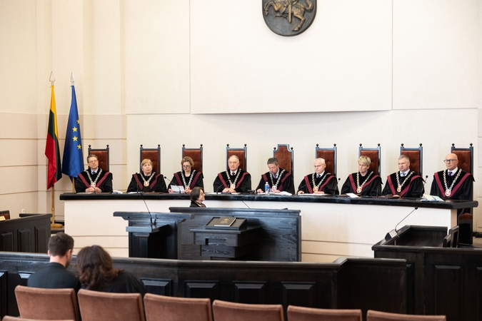 KT prašoma tirti, ar valdančiųjų pavedimai Valstybės kontrolei neprieštarauja Konstitucijai
