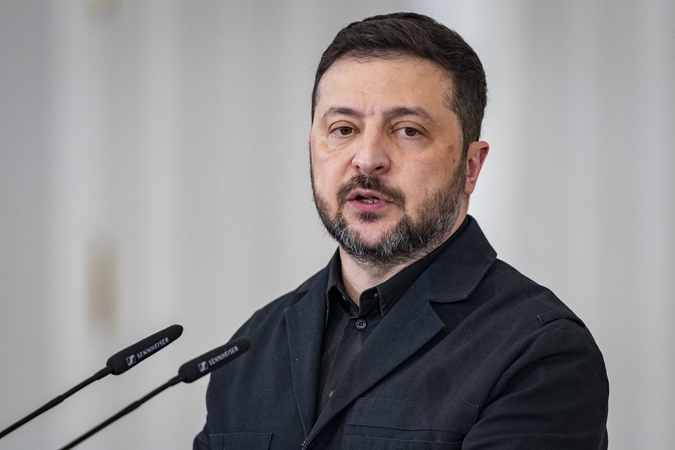 Zelenskis: Rusija per pirmąsias dvi karo Artimuosiuose Rytuose savaites uždirbo 10 mlrd. dolerių