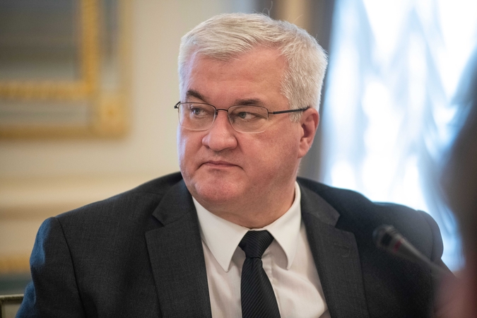 Ukrainos ministras kaltina Vengriją įkaitais paėmus septynis banko darbuotojus