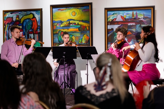 Klasikinė muzika nuo pirmųjų dienų: Klaipėdoje pristatyta kūdikiams skirta „Tarakono dainelė“